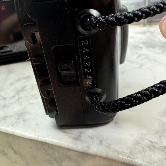 Olympus Infinity Jr 35mm Point & Shoot Camera w/ 35mm f3.5 Lens Tested - Picture 7 of 9